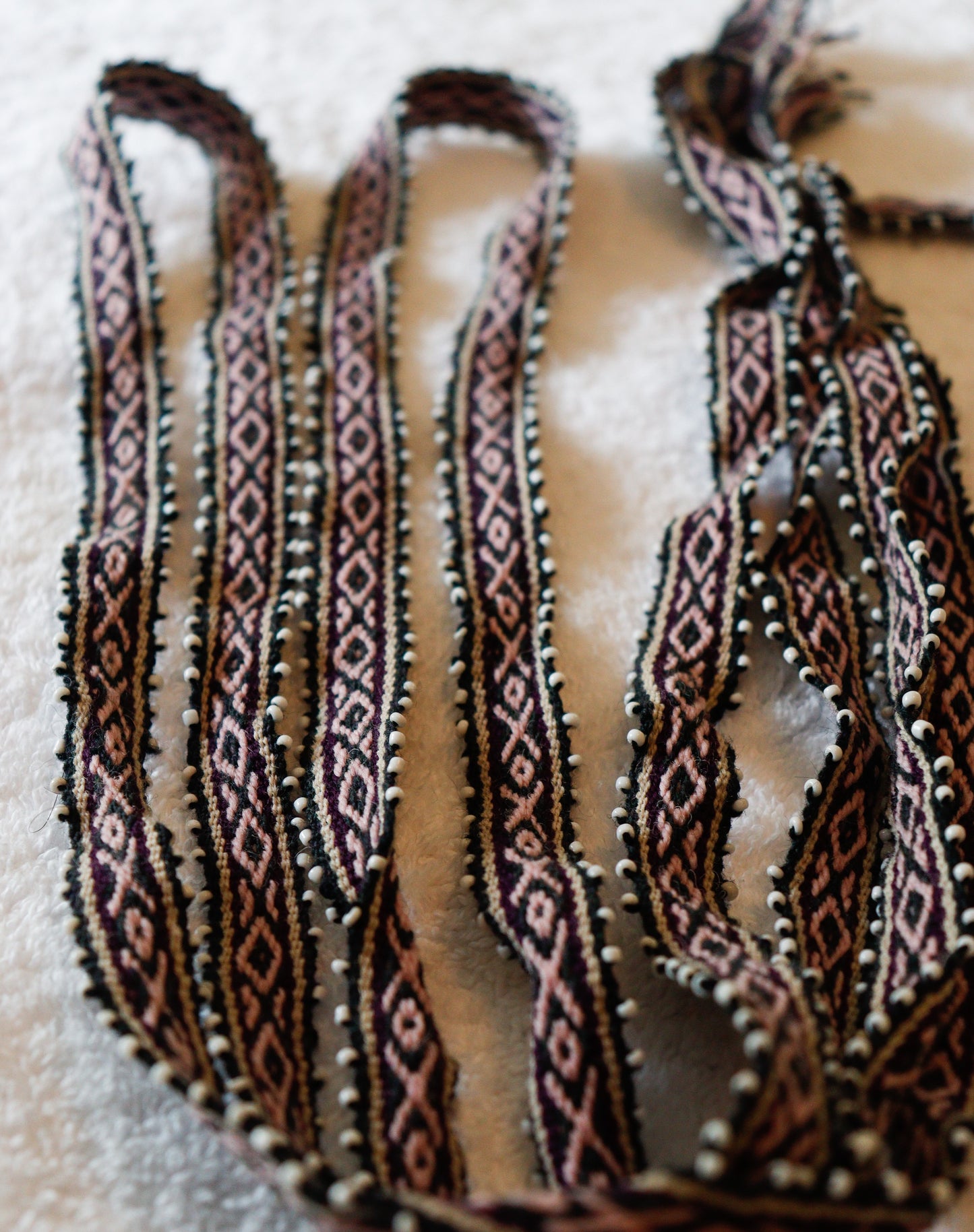 CIN.04 Ribbons with glass seed beads