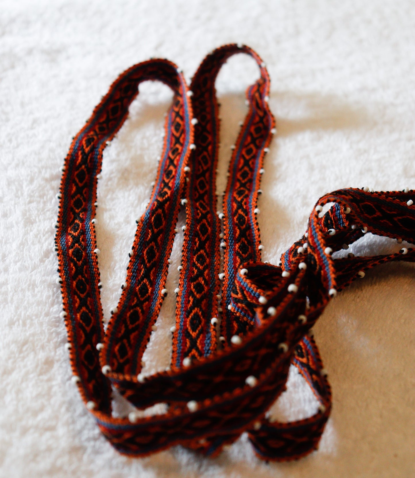 CIN.06 Ribbons with glass seed beads
