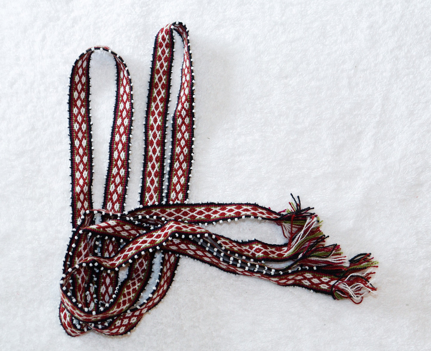 CIN.08 Ribbons with glass seed beads