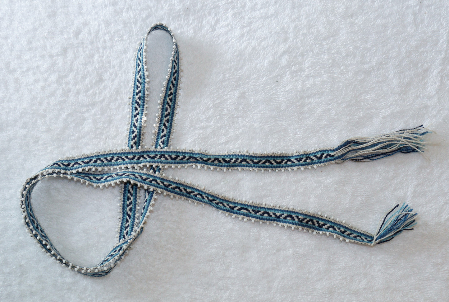 CIN.09 Ribbons with glass seed beads
