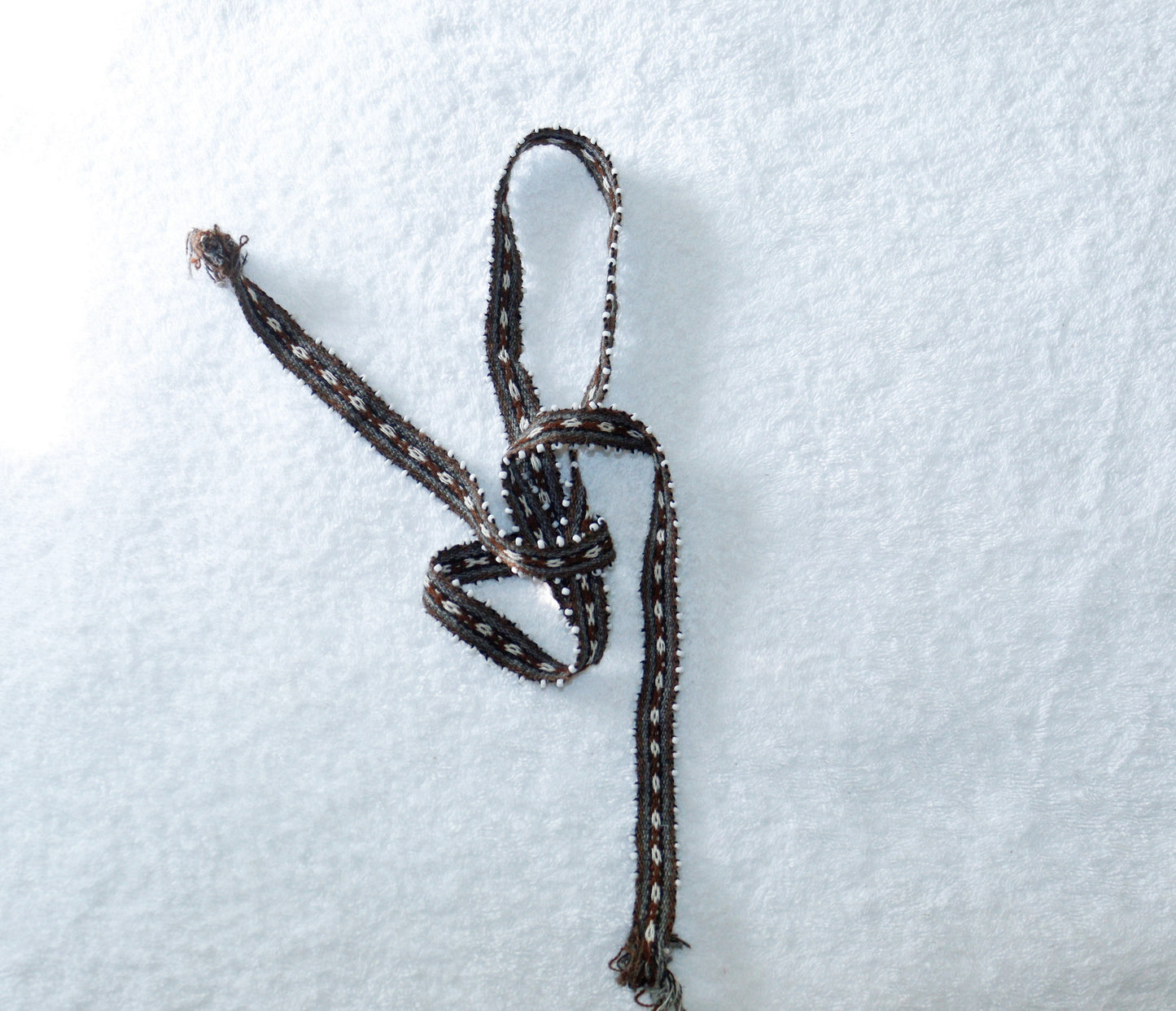 CIN.09 Ribbons with glass seed beads