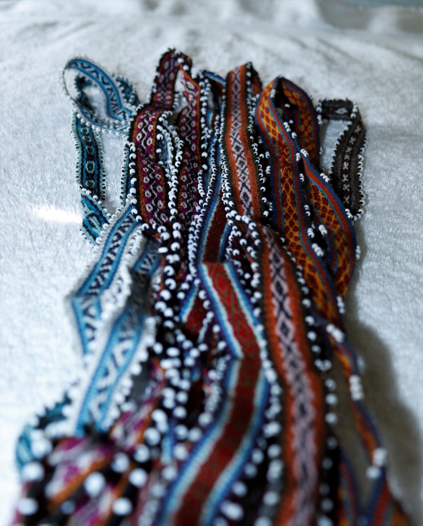 CIN.09 Ribbons with glass seed beads