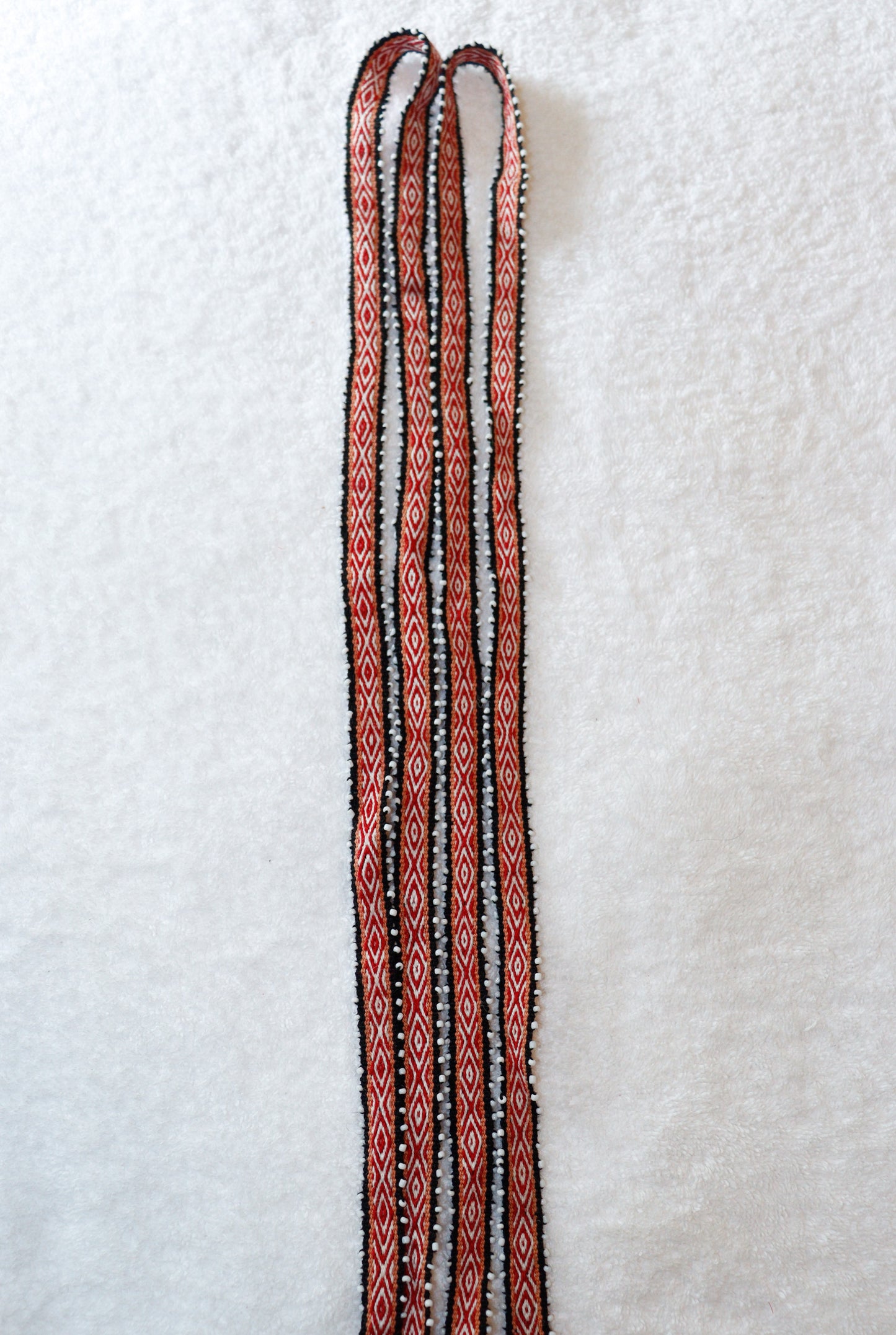 CIN.03 Ribbons with glass seed beads