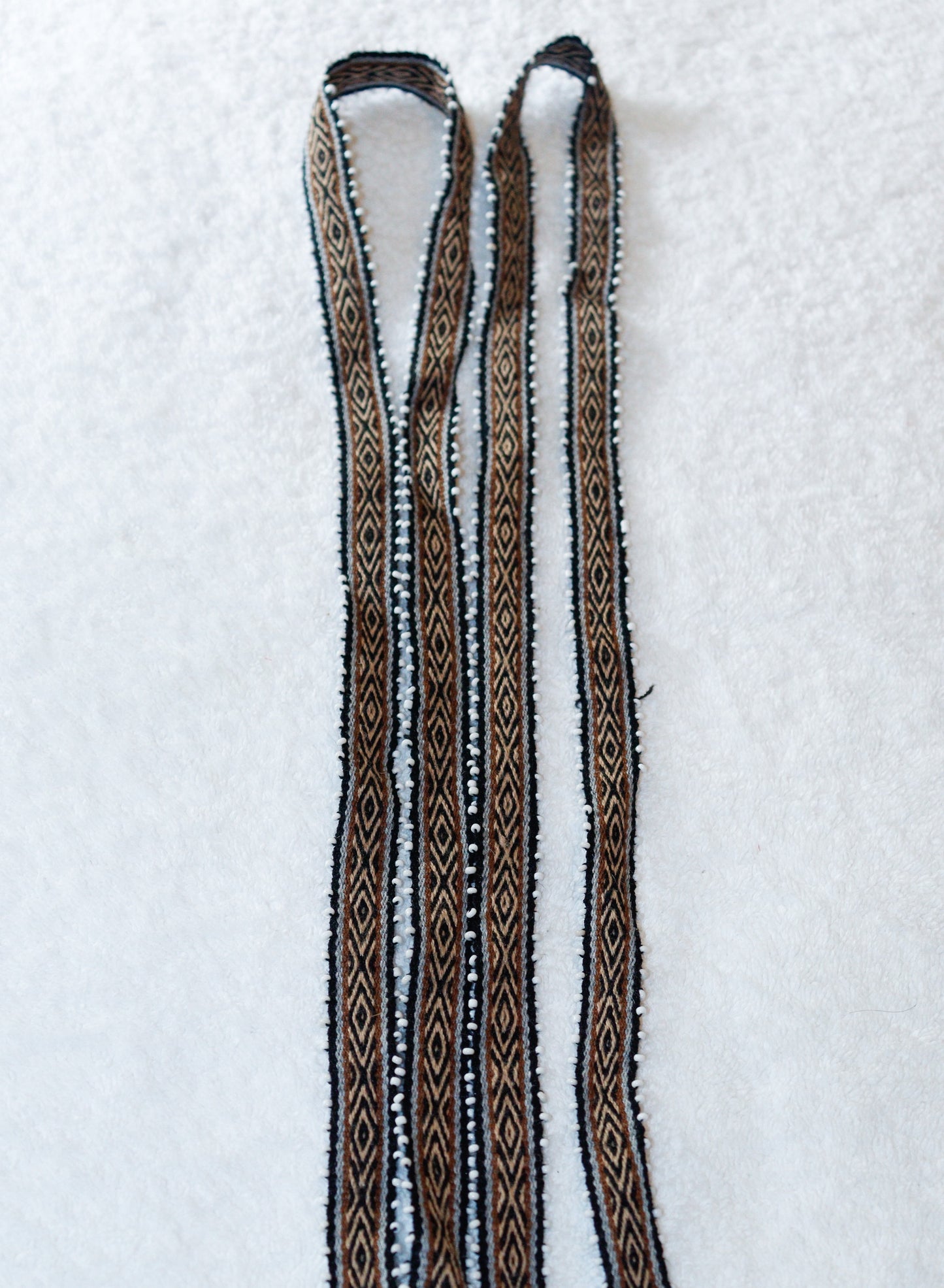 CIN.05 Ribbons with glass seed beads